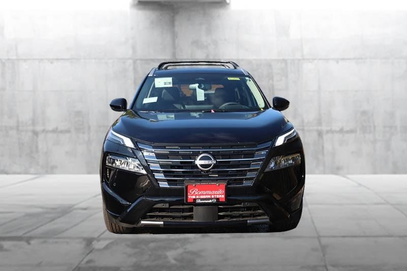 Nissan Rogue Vehicle Image 04