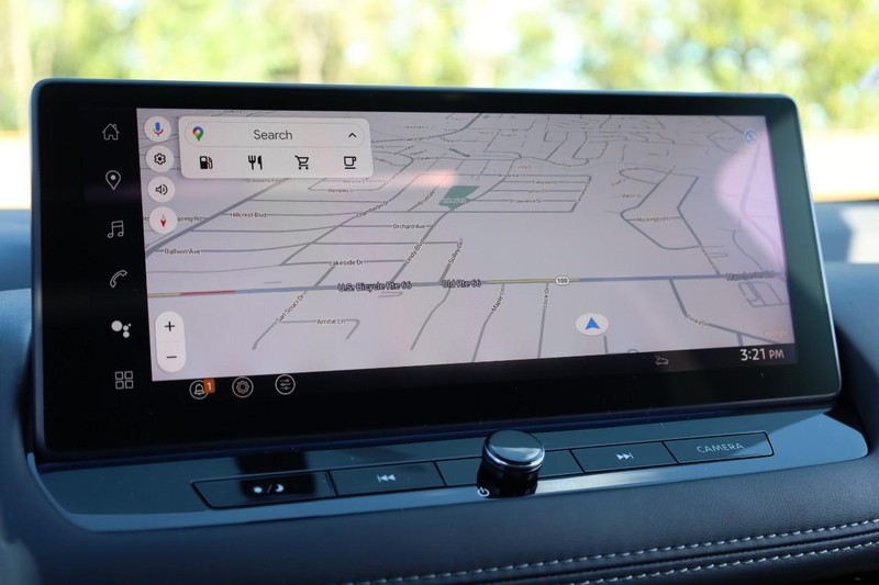 Nissan Rogue Vehicle Image 14