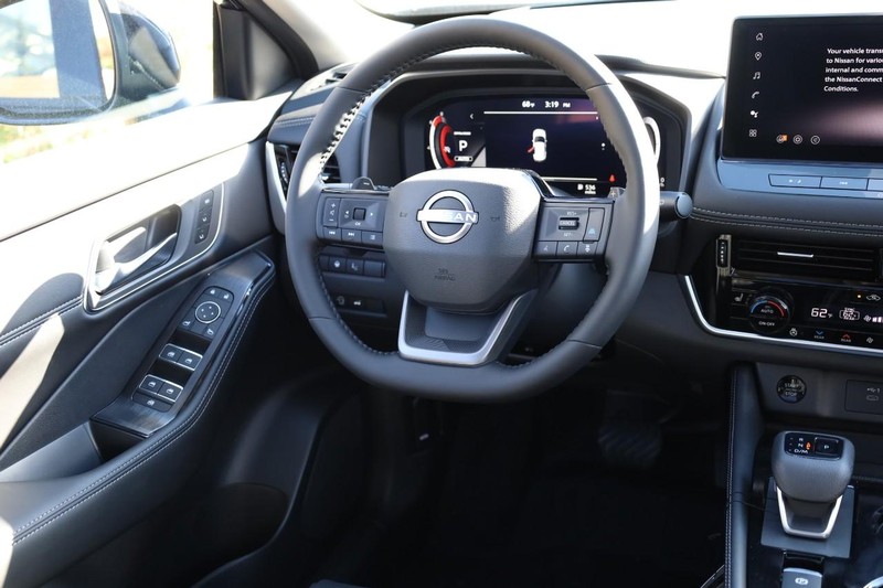 Nissan Rogue Vehicle Image 27
