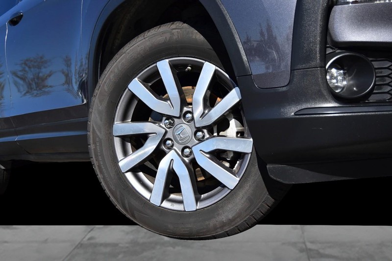 Honda Pilot Vehicle Full-screen Gallery Image 03