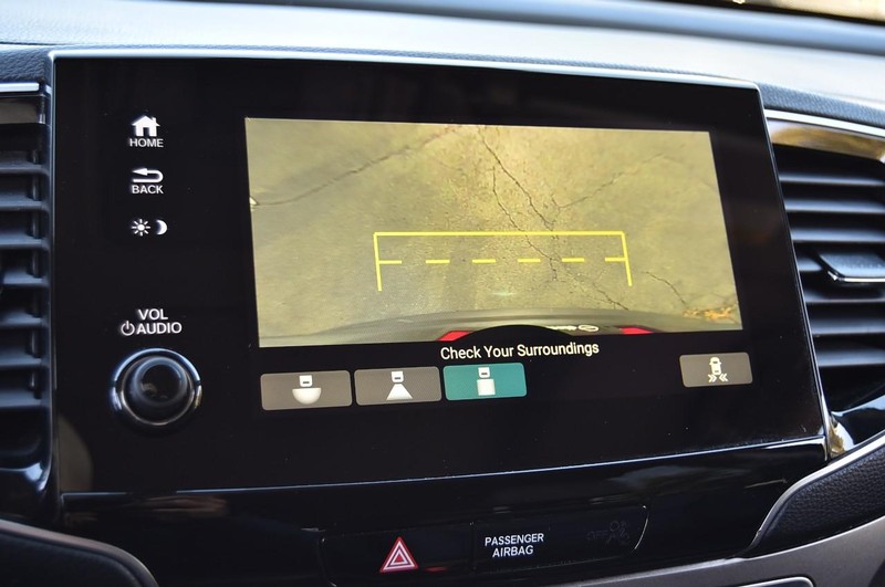 Honda Pilot Vehicle Full-screen Gallery Image 16