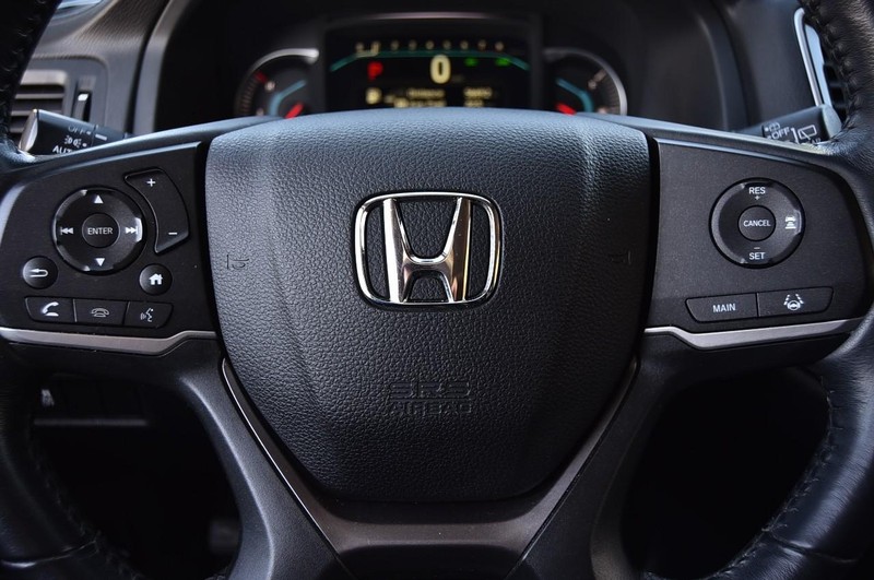 Honda Pilot Vehicle Full-screen Gallery Image 23