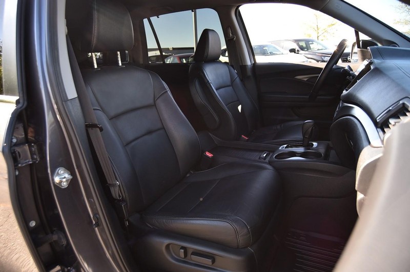 Honda Pilot Vehicle Full-screen Gallery Image 25