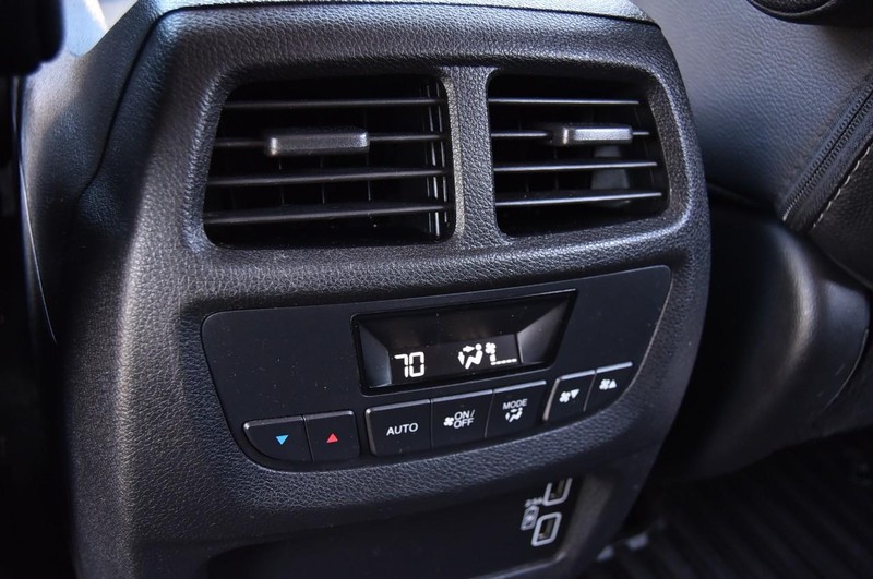 Honda Pilot Vehicle Full-screen Gallery Image 28