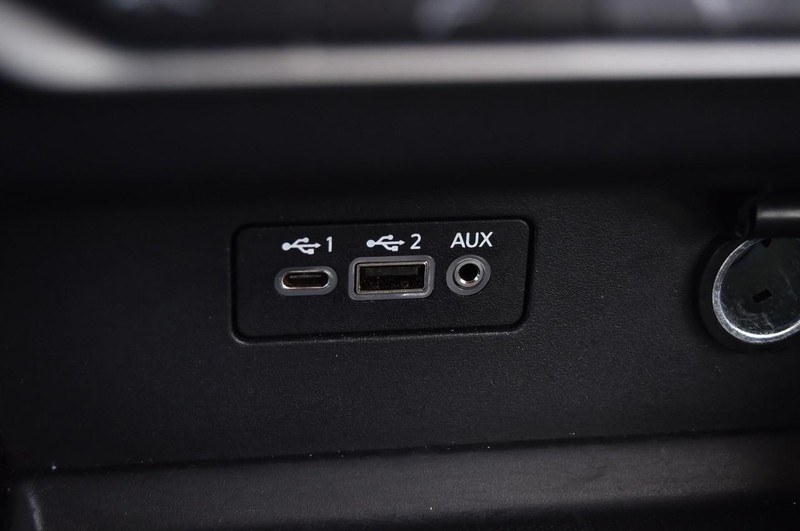 Nissan Altima Vehicle Image 16