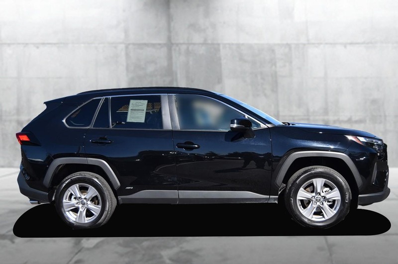 Toyota RAV4 Vehicle Image 05