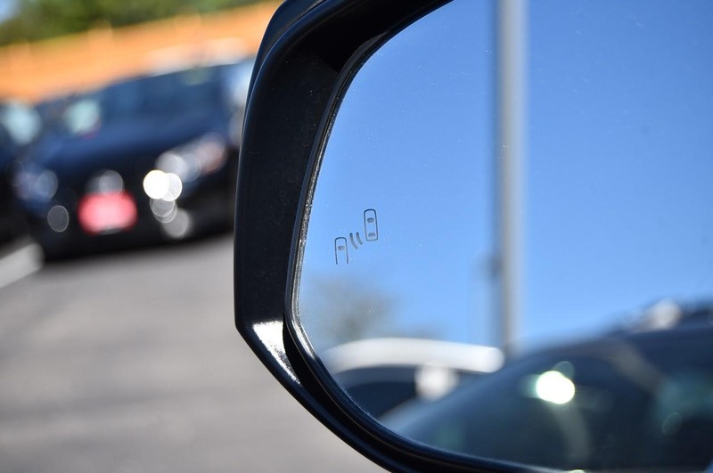 Toyota RAV4 Vehicle Image 10