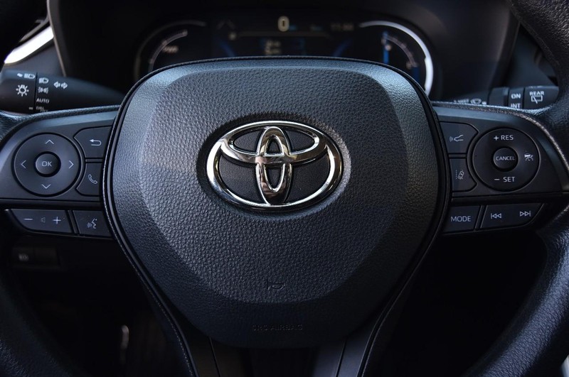 Toyota RAV4 Vehicle Image 18