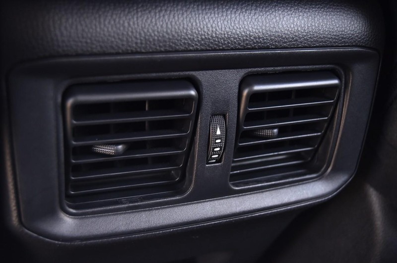 Toyota RAV4 Vehicle Image 22