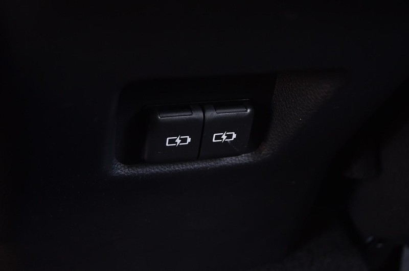 Toyota RAV4 Vehicle Image 23