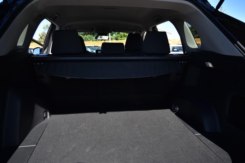 Toyota RAV4 Vehicle Image 24