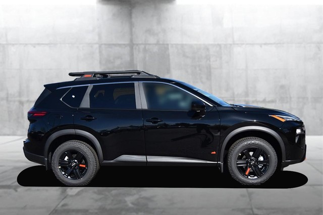 Nissan Rogue Vehicle Image 05