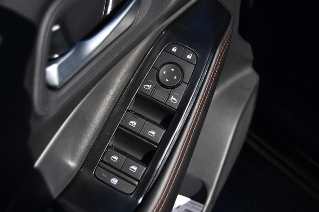 Nissan Rogue Vehicle Image 09