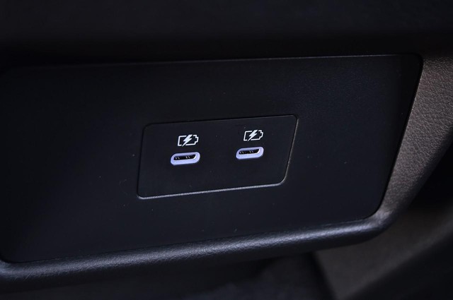 Nissan Rogue Vehicle Image 26