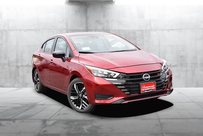 Nissan Versa Vehicle Full-screen Gallery Image 2