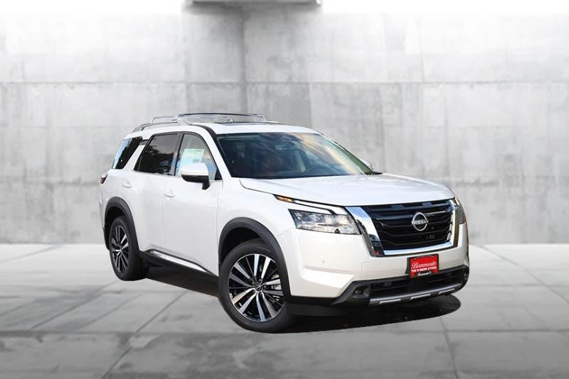 Nissan Pathfinder Vehicle Image 02
