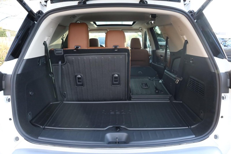 Nissan Pathfinder Vehicle Image 08