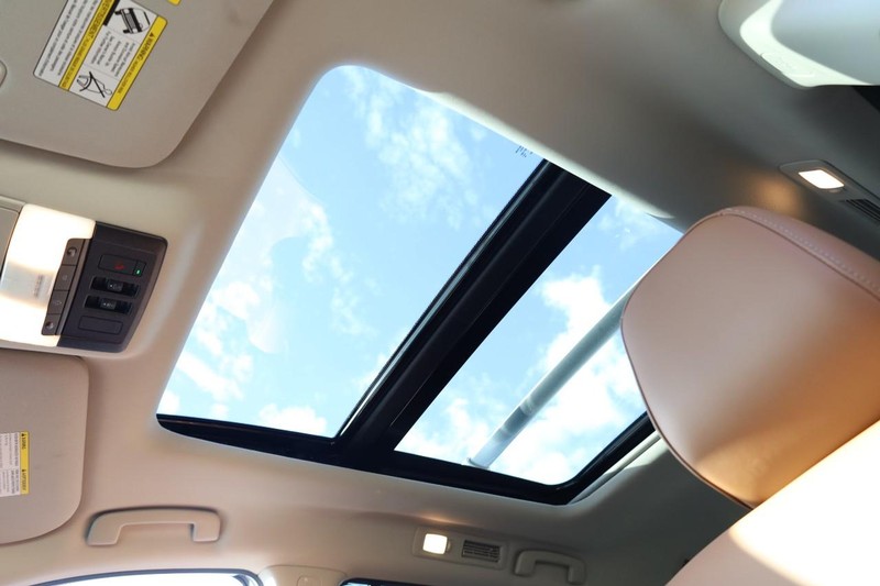 Nissan Pathfinder Vehicle Image 11