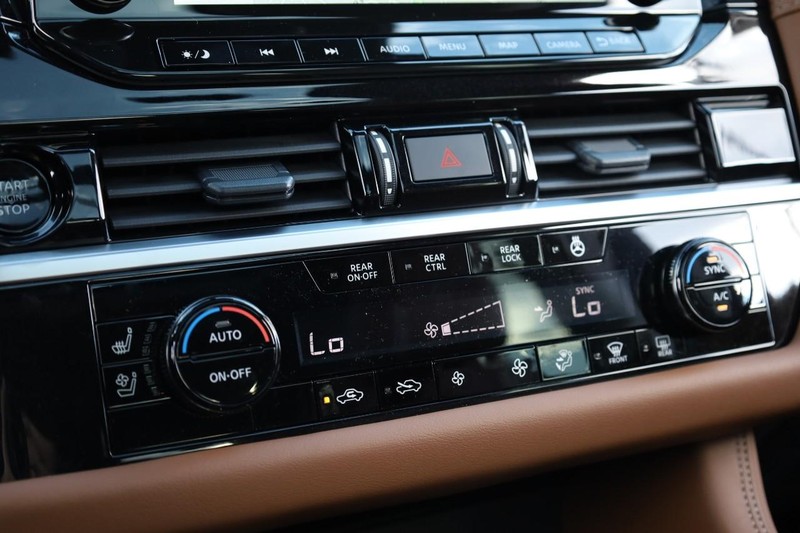 Nissan Pathfinder Vehicle Image 18