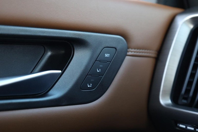 Nissan Pathfinder Vehicle Image 23