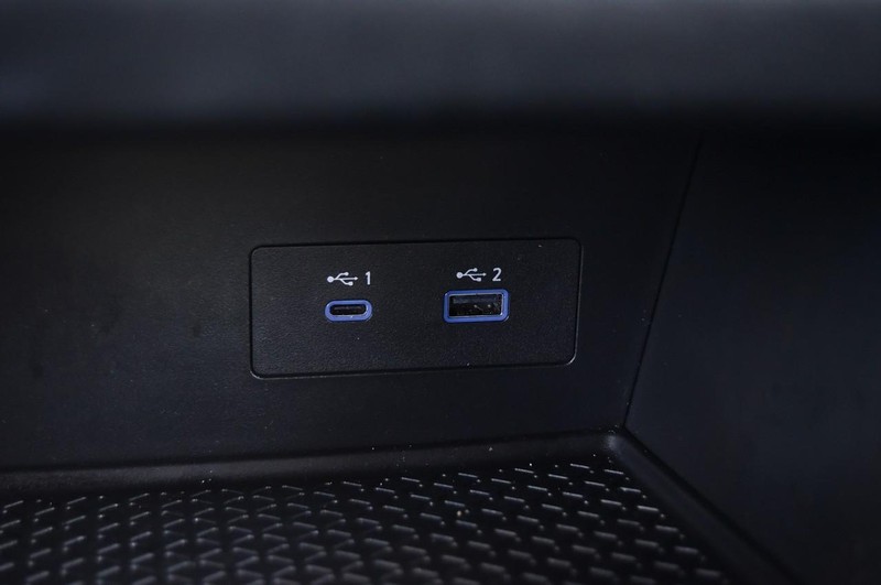 Nissan Pathfinder Vehicle Full-screen Gallery Image 19