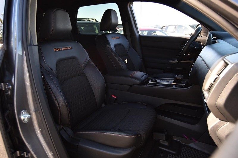 Nissan Pathfinder Vehicle Full-screen Gallery Image 23