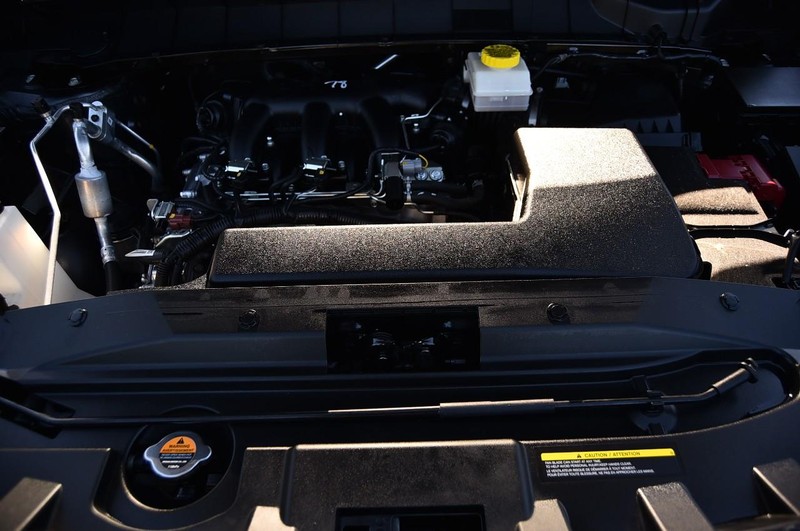 Nissan Pathfinder Vehicle Full-screen Gallery Image 29