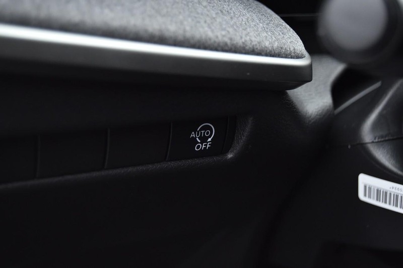 Nissan Kicks Vehicle Image 11