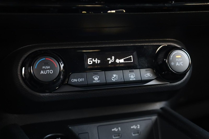 Nissan Kicks Vehicle Image 14