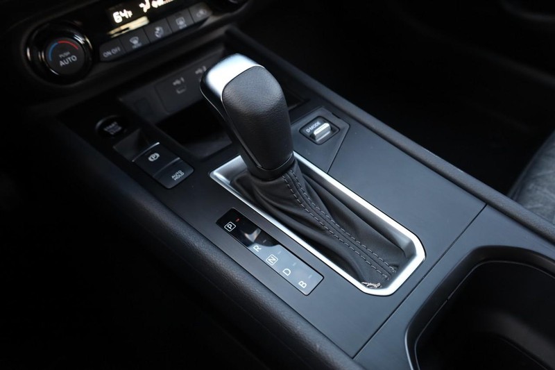 Nissan Kicks Vehicle Image 16