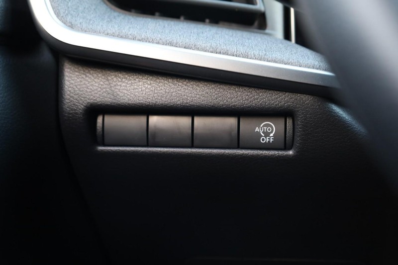 Nissan Kicks Vehicle Image 19