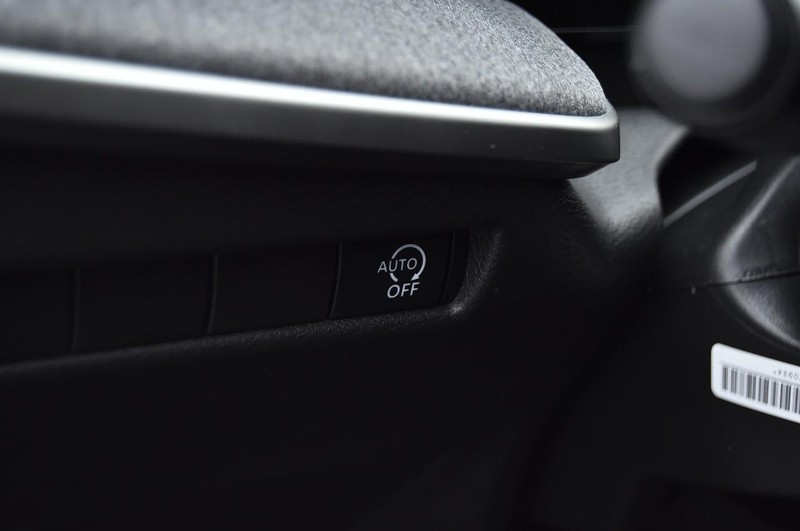 Nissan Kicks Vehicle Image 11