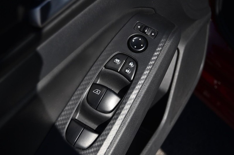 Nissan Altima Vehicle Image 09