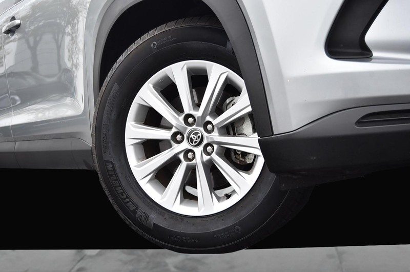 Toyota Grand Highlander Vehicle Image 03