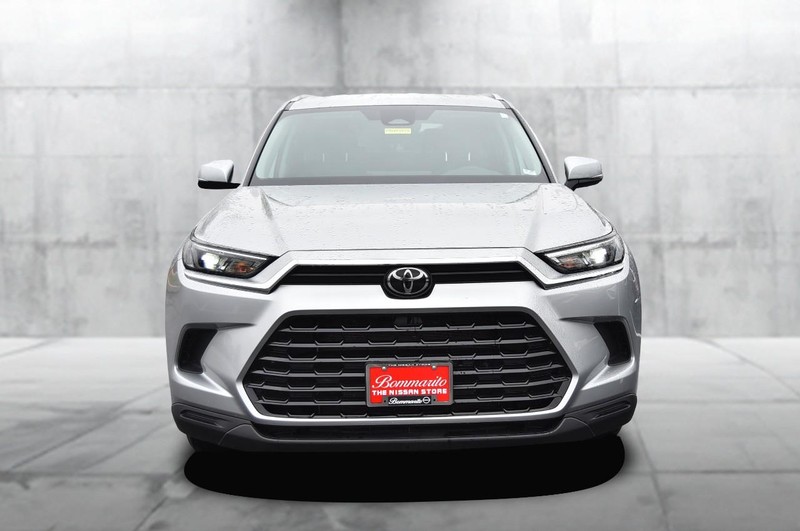 Toyota Grand Highlander Vehicle Image 04