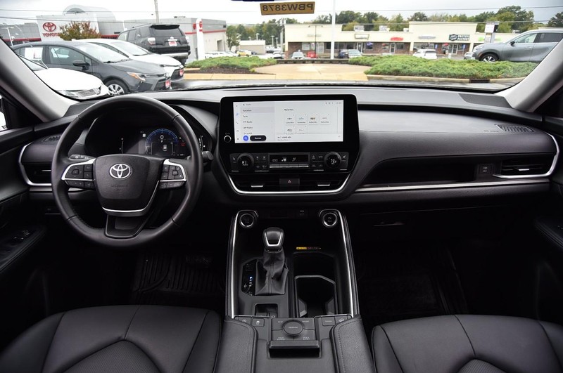 Toyota Grand Highlander Vehicle Image 08