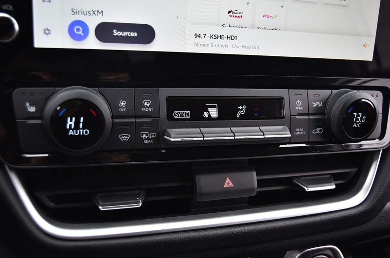 Toyota Grand Highlander Vehicle Image 16