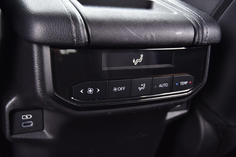 Toyota Grand Highlander Vehicle Image 25