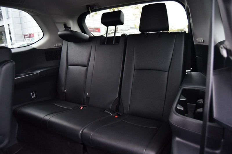 Toyota Grand Highlander Vehicle Image 26