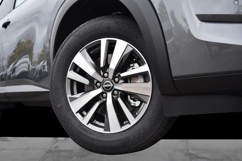 Nissan Pathfinder Vehicle Image 03