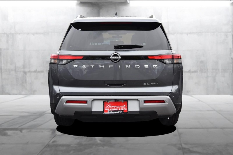 Nissan Pathfinder Vehicle Image 06