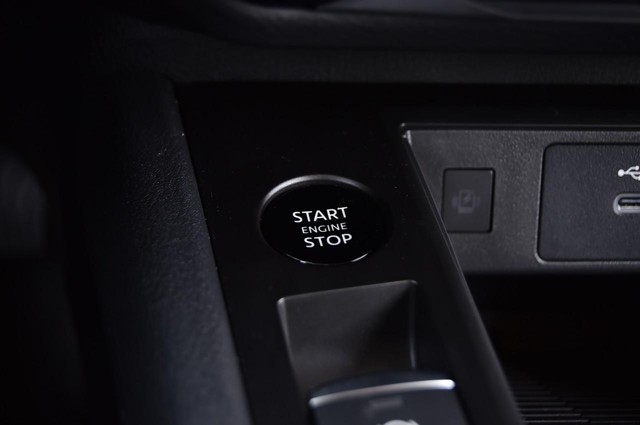 Nissan Kicks Vehicle Image 18