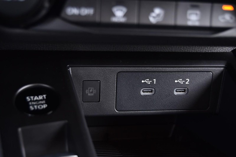 Nissan Kicks Vehicle Full-screen Gallery Image 17