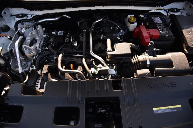 Nissan Kicks Vehicle Full-screen Gallery Image 25