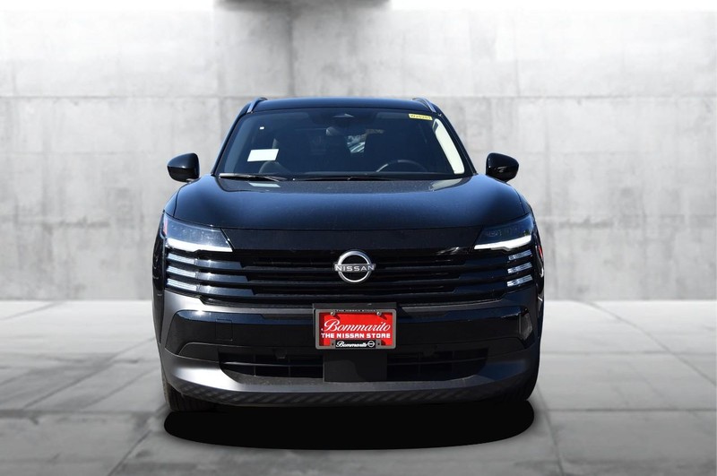 Nissan Kicks Vehicle Image 04