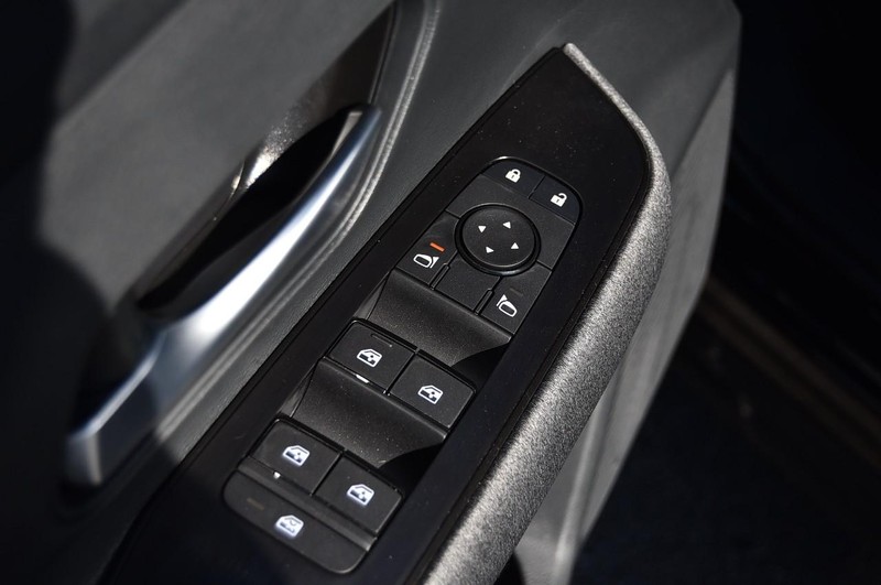 Nissan Kicks Vehicle Image 09