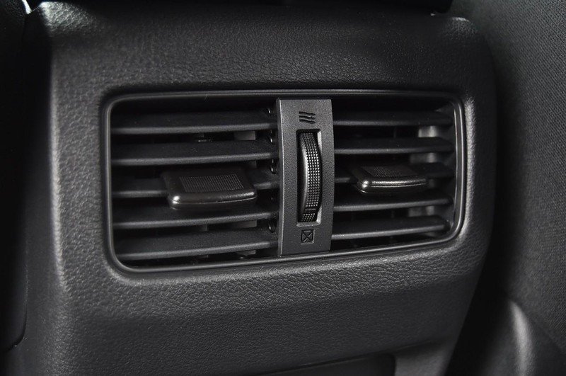 Nissan Rogue Vehicle Image 22