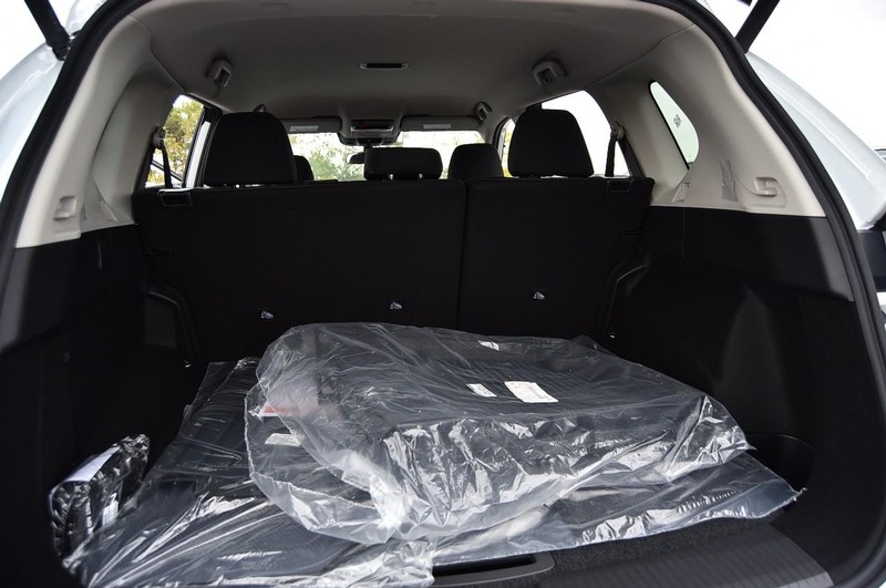 Nissan Rogue Vehicle Image 24