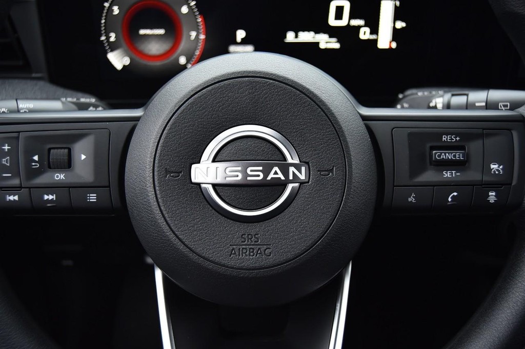 Nissan Kicks Vehicle Image 20