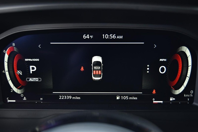 Nissan Rogue Vehicle Full-screen Gallery Image 13